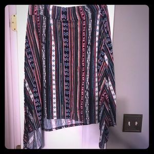 Asymmetrical line multi color skirt.